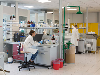 A new alliance: ICROM and PolyCrystalLine