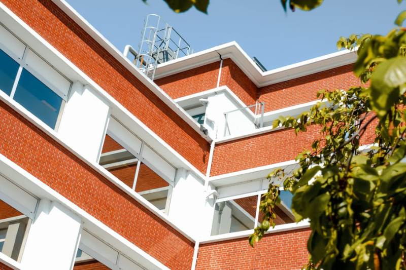 Adragos Pharma acquires Sanofi's Maisons-Alfort sterile fill-finish facility to strengthen European injectables network