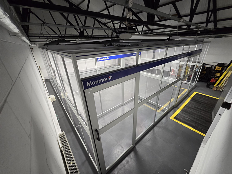 Monmouth Scientific ISO Class Modular Cleanroom installed at Exobotics, providing
a controlled environment for advanced aerospace research and precision assembly