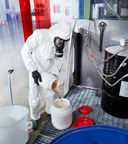 Assessing the right PPE for handling chemicals