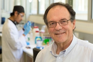 Australian researchers use 'smart packages' to target cancer cells