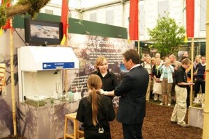Bigneat cabinet teaches pupils aseptic techniques