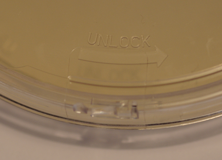bioMérieux introduces revolutionary LockSure plate technology
