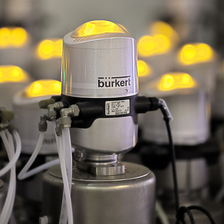 Burkert universal control head delivers cost savings through standardisation