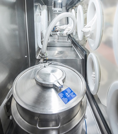 Case study: pneumatic sifter for high containment applications