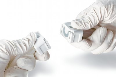 Clipster makes aseptic tubing disconnection easy