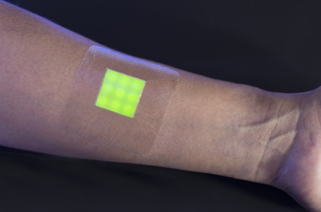 Colour-changing burns dressing 'fights against antibiotic resistance'