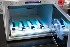 CoolCLAVE sterilises pipettes, gloves and plates