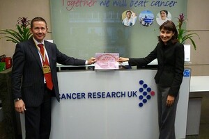 Cryoservice manager runs the extra mile for Cancer Research
