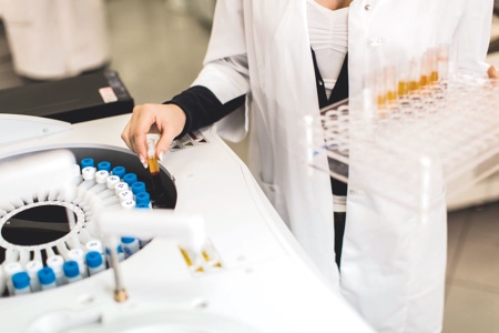 Developing new fluid management solutions for in vitro diagnostics equipment