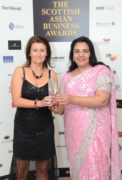 Dr Rabinder Buttar wins Scottish Asian Business Award