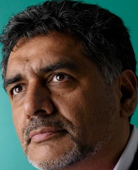 Dragon’s Den entrepreneur supports personalised medicine initiative