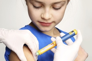 DuPont Delrin acetal enhances disposable insulin pen reliability and usability