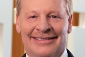 DuPont replaces CEO after falling short of 2019 expectations