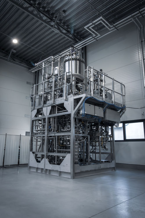 From batch to continuous chemistry to continuous processing