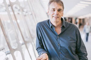 Genomics CEO Peter Donnelly receives British knighthood 
