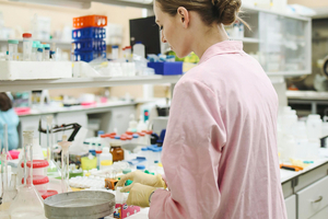 Greener and smarter: positive post-pandemic effects in the laboratory sector