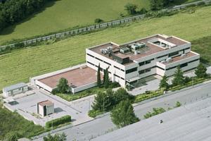 Harlan and Ipsen enter into drug development services agreement 