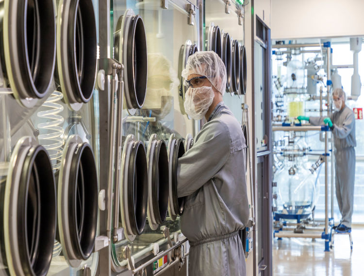 Heraeus completes production line for HPAPIs in Hanau
