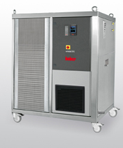 Huber Kaeltemaschinenbau presents two new air-cooled Unistats