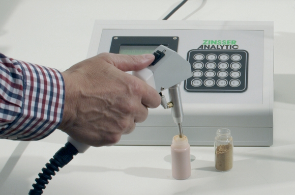 Improved powder handling with Zinsser pipette