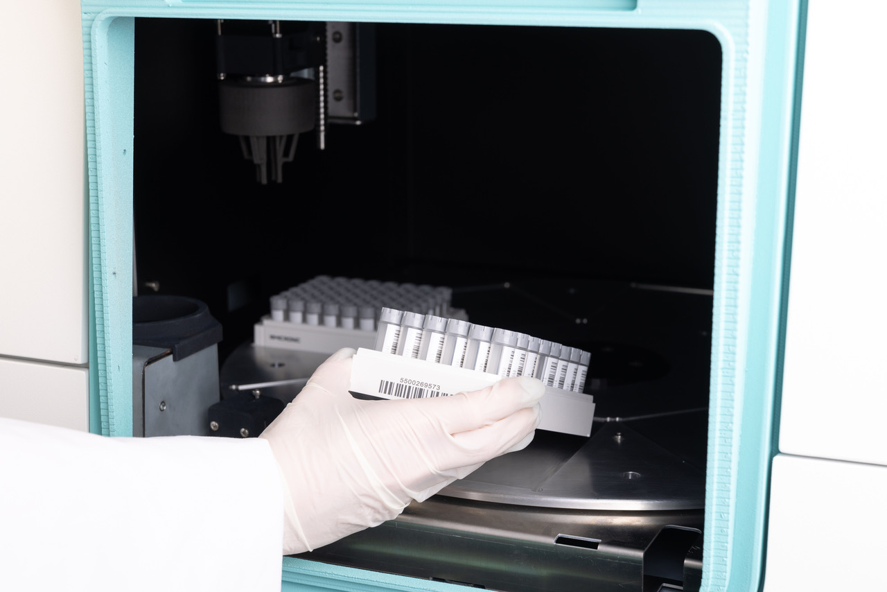 Innovating high throughput tube marking
