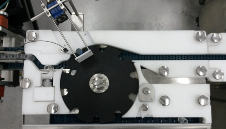 Intelligent vial rejection module for automatic vial loading/unloading systems