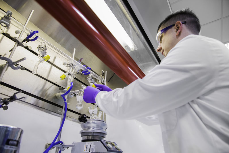Isotopic API labelling with carbon-14
