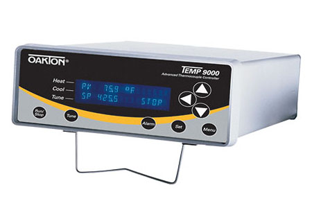 Lab friendly, flexible benchtop temperature controllers 