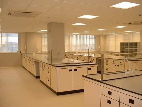Laboratory furniture specialist expands into the Irish market