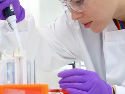 LifeArc, Dstl and CDRD collaborate to identify antibacterial drug targets