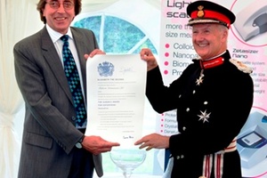 Lord Lieutenant presents 2010 Queen’s Award to Malvern Instruments