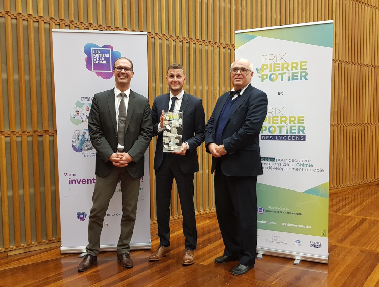 Minakem wins award for continuous flow chemistry process 