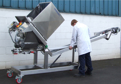 Mobile tilting conveyor makes it easy to load bulk material