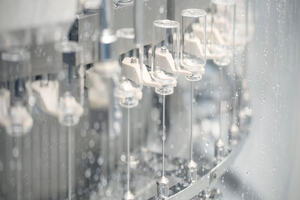 Moderna and Samsung Biologics announce manufacturing agreement
