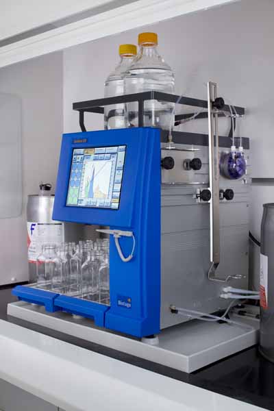 New wide wavelength UV-VIS flash purification system 