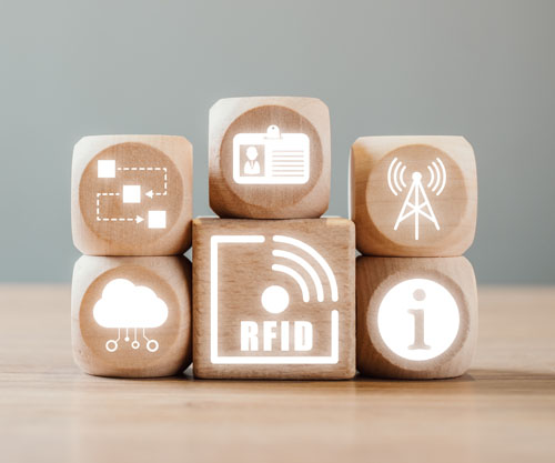 Packaging as a patient link: the role of UHF RFID and NFC-enabled smart packaging