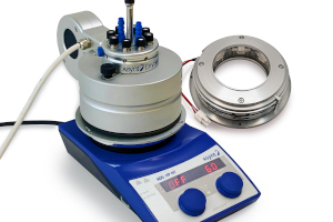 Parallel photoreactor offers easy interchangeable wavelength excitation 