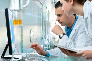 Peak identification by LC/MS: Automation versus analyst

