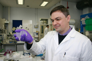 Pharmaceutical materials scientist wins 2012 McBain Medal