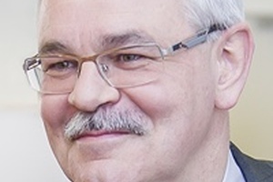 Raumedic restructures its three business units into two