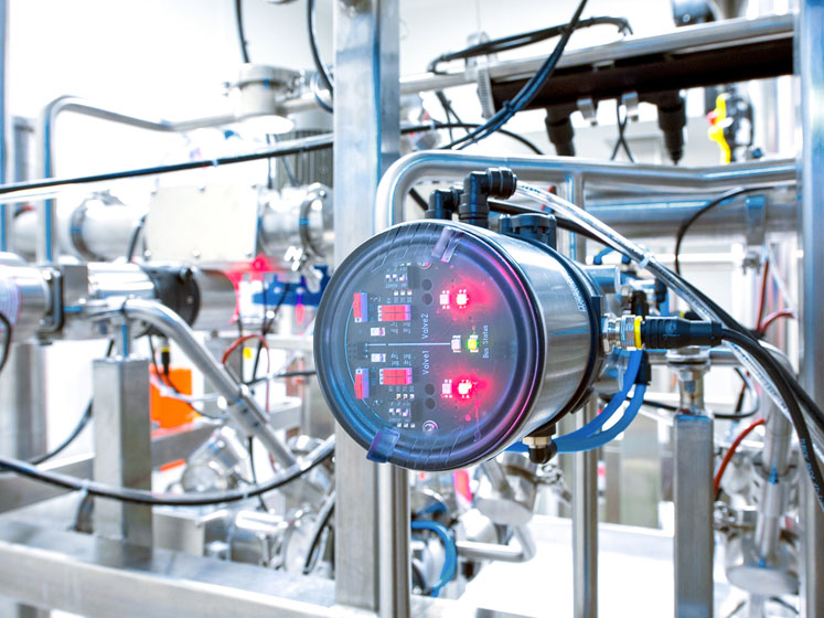 Saving time and space with advanced process control solutions

