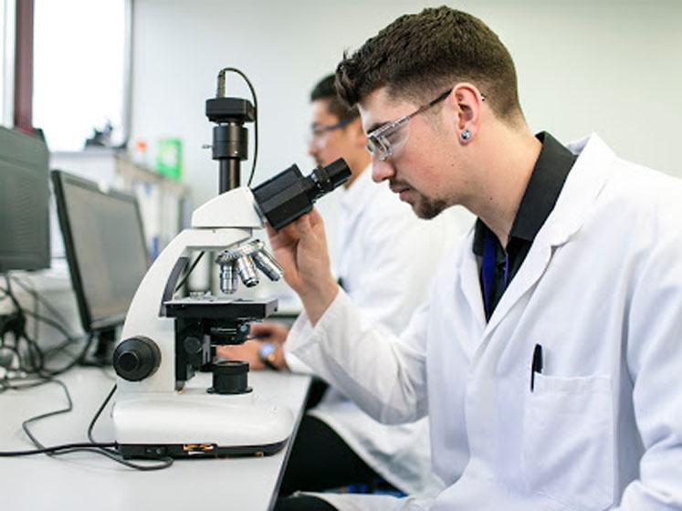 Scaling-up the manufacture of a topical drug product: A quality by design approach
