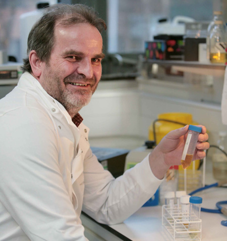 Scientists find harmless soil-dwelling bacteria can kill cancer