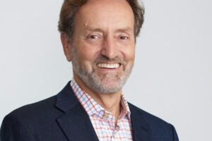 Seasoned biotherapeutics leader Thomas J. Farrell joins NanoSyrinx as CEO