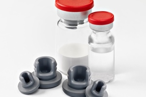 Selecting stoppers for use in the lyophilisation of moisture-sensitive drugs