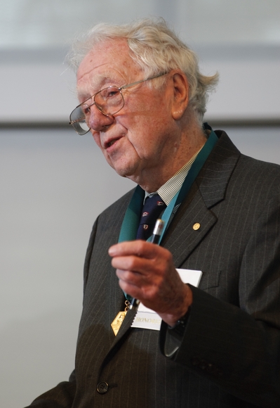 Smithies receives AIC Gold Medal 2009