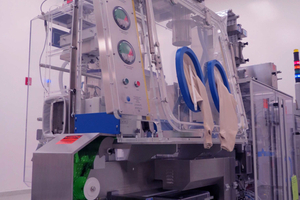 Solo packaging line isolator meets OEB 5 standard