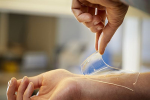 Swedish researchers develop antibacterial wound dressing