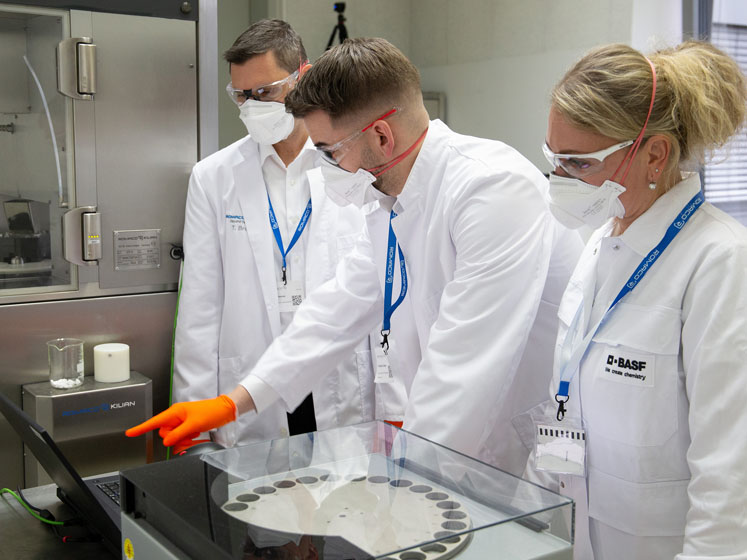 Tablet development with digital tools